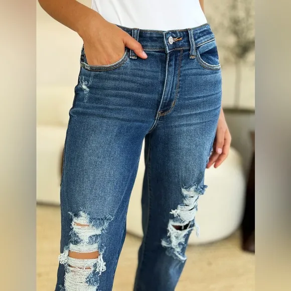 NWT Judy Blue PLUS   REG Size Mid Rise Distressed Raw Hem Straight Leg Dad Jeans