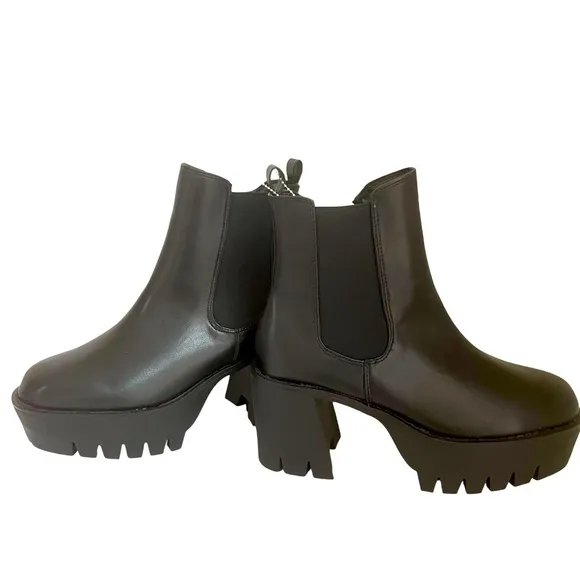 NWT Madden By Steve Madden Black Platform Granite Lugg Boots  Size 9