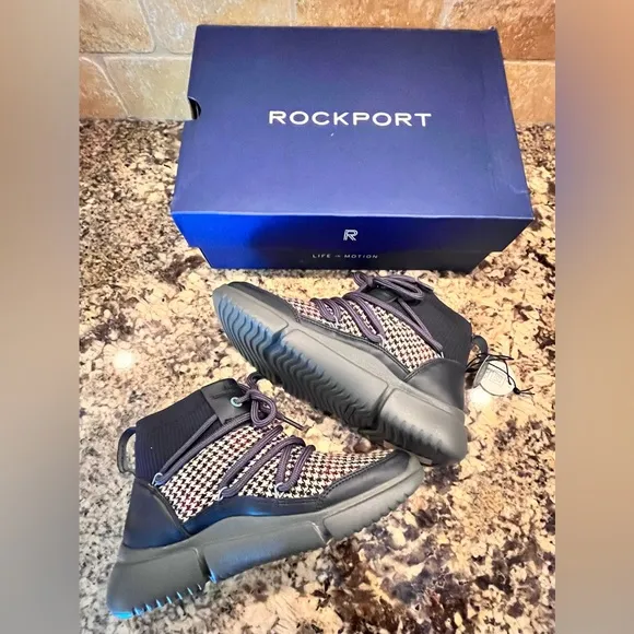 NWT Rockport Women’s Bungee Bootie
