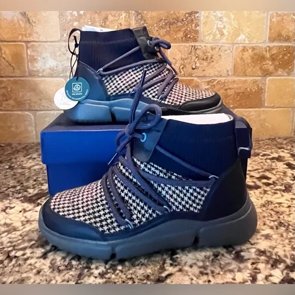 NWT Rockport Women’s Bungee Bootie