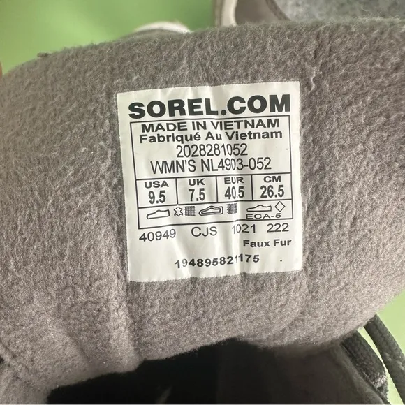 NWT SOREL Kinetic Breakthru Caribou Waterproof Boot in QUARRY SEA SALT sz 9.5