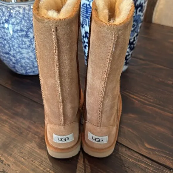 NWT Ugg Classic Tall II
