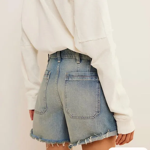 NWT- Women’s Palmer Denim Shorts Size 31 by Free People - La La Land Mid Rise