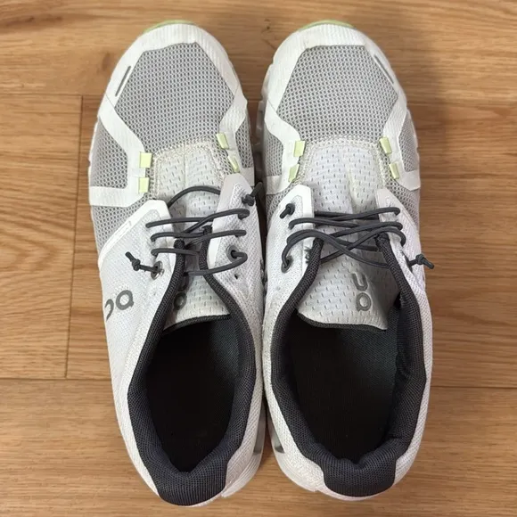 ON Cloud Womens 5 Push Running Shoes White/Oasis 8 Athleisure Tennis Pickleball
