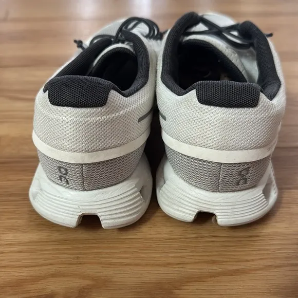 ON Cloud Womens 5 Push Running Shoes White/Oasis 8 Athleisure Tennis Pickleball