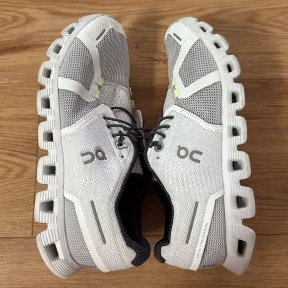 ON Cloud Womens 5 Push Running Shoes White/Oasis 8 Athleisure Tennis Pickleball