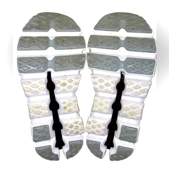 ON RUNNING CLOUDSWIFT 4 WHITE/ GRAY SNEAKERS