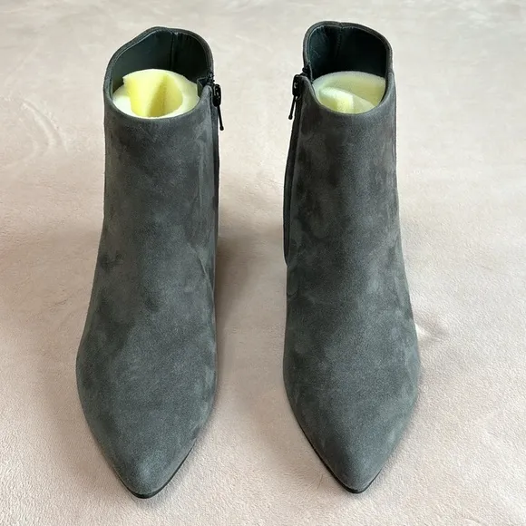 Paul Green Women’s Bridget Suede Ankle Bootie Gray Size 7.5 - NWOT