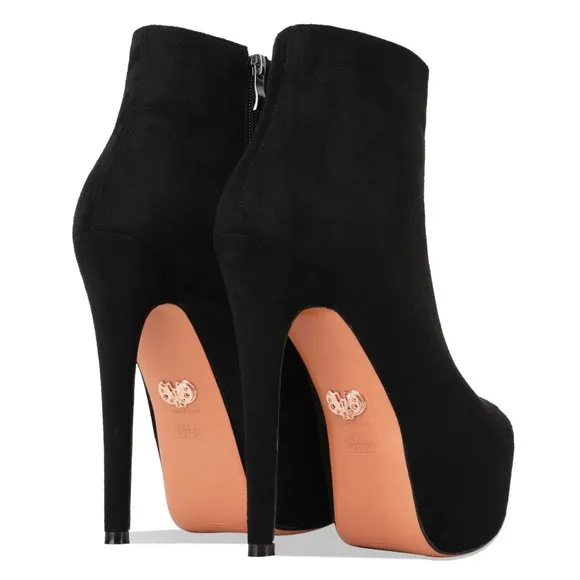 Petit Cadeau Jodi - Rounded Toe ankle boots with 6&quot; heels and 2&quot; platform. NEW!