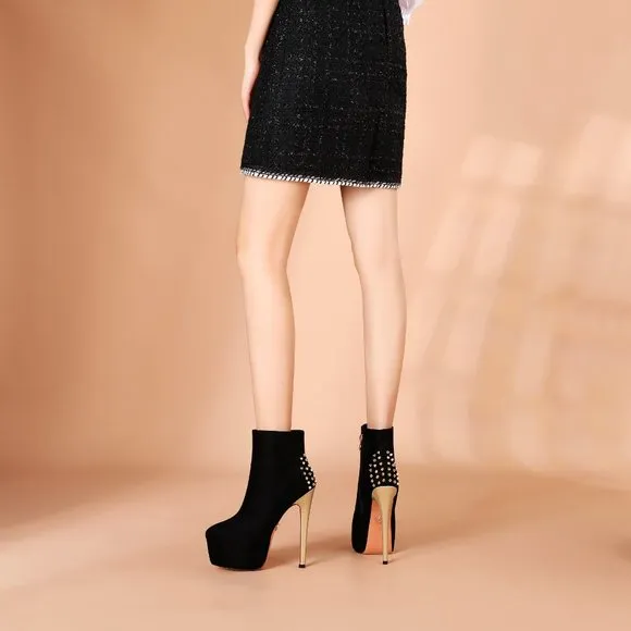 Petit Cadeau Jodi - Rounded Toe ankle boots with 6&quot; heels and 2&quot; platform. NEW!