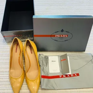 PRADA Calzature Donna Vernice Soft Cipria, Size 40 (box &amp; dust bag)