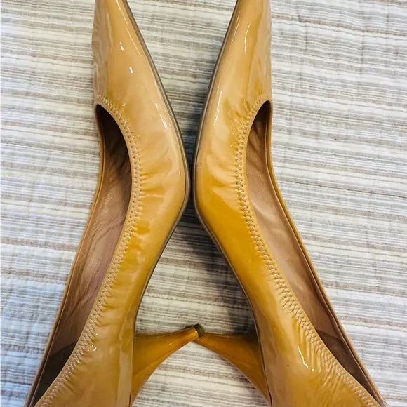 PRADA Calzature Donna Vernice Soft Cipria, Size 40 (box &amp; dust bag)