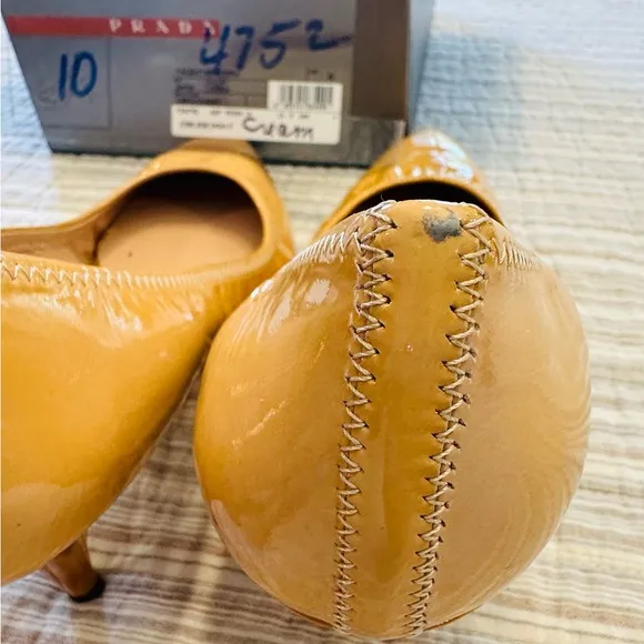 PRADA Calzature Donna Vernice Soft Cipria, Size 40 (box &amp; dust bag)