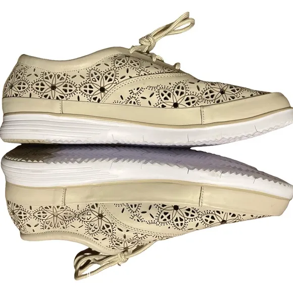 Propet Women's Harper Leather Sneakers Beige 12 W (Wide)