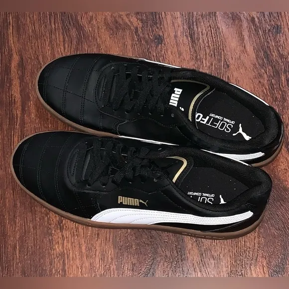 Pumas size 11