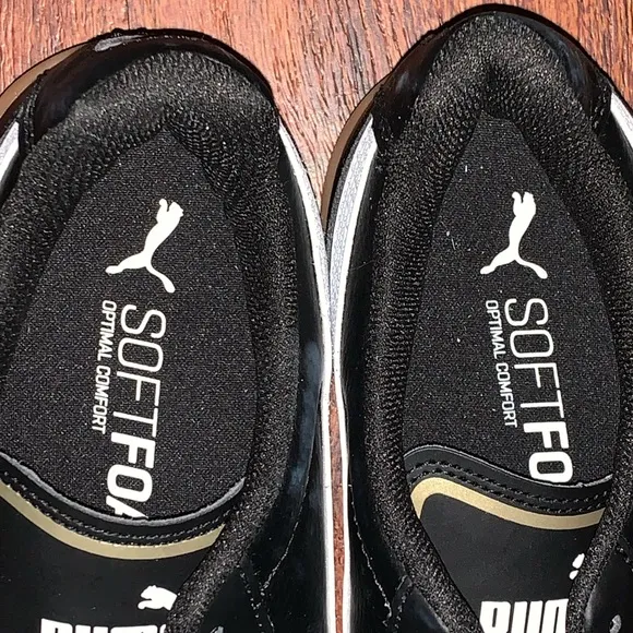 Pumas size 11