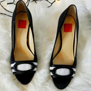 RARE Oscar de la Renta O Calada Peep Toe Heels 7.5 Luxury Elegant Castlecore