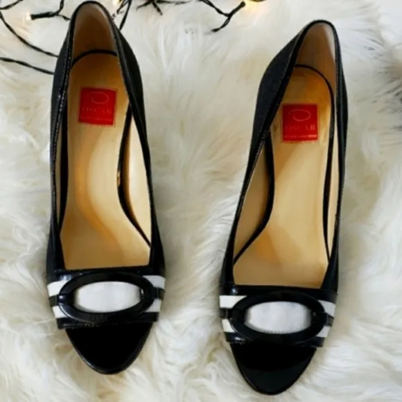 RARE Oscar de la Renta O Calada Peep Toe Heels 7.5 Luxury Elegant Castlecore