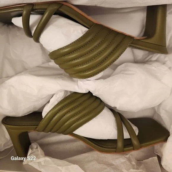 Rebecca Allen Women's The Pillow Sandals. NIB. Size 9. Host Pick.