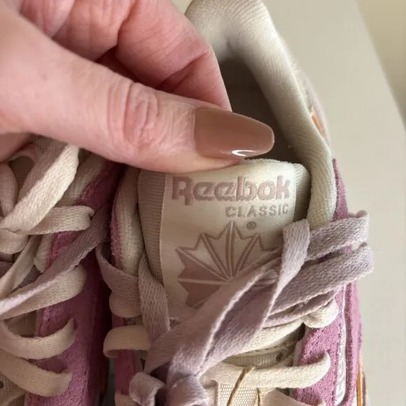 Reebok Women's Classic Leather Bone/Pea Glow/Ashen Lilac Sneakers 100075291 sz 6