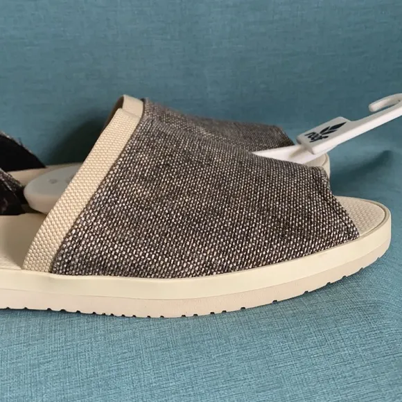REEF SANDALS Comfort Casual Vacation Sz 9 New