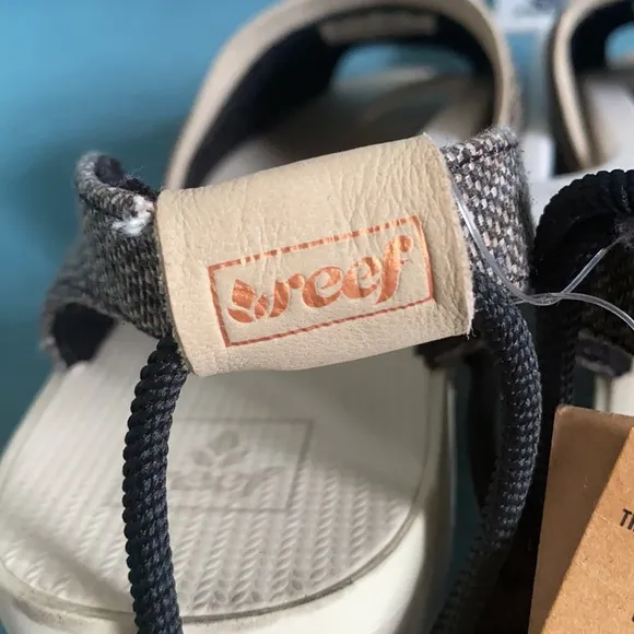 REEF SANDALS Comfort Casual Vacation Sz 9 New