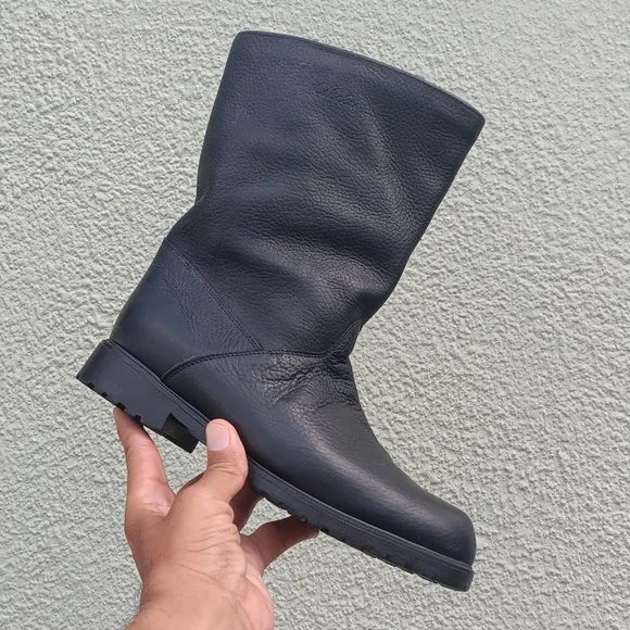 Regence Comfort (Canada) Ladies Black Genuine Leather Boots w/Rubber Sole