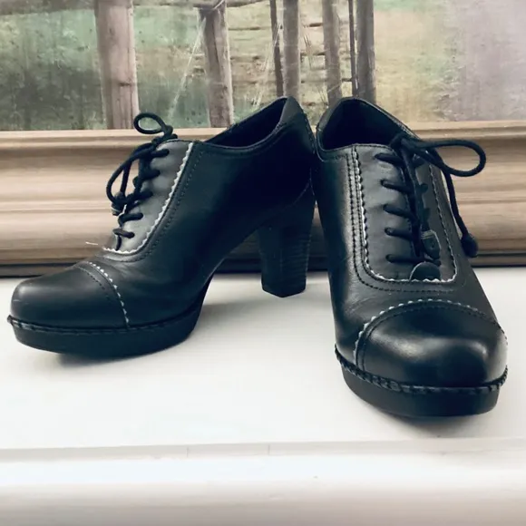 Rockport Black Lace-up Oxford Pumps women’s 8.5 M Leather Staked Heel office