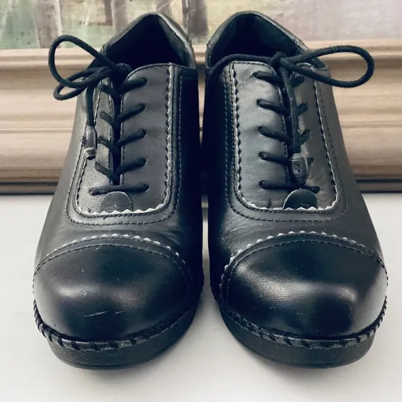 Rockport Black Lace-up Oxford Pumps women’s 8.5 M Leather Staked Heel office