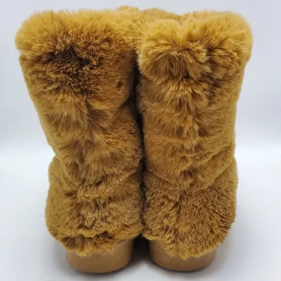 Rouge Helium Fluffy Fury All Fur Winter Cozy Warm Boots Size 9 Tan