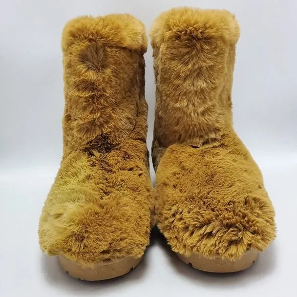 Rouge Helium Fluffy Fury All Fur Winter Cozy Warm Boots Size 9 Tan