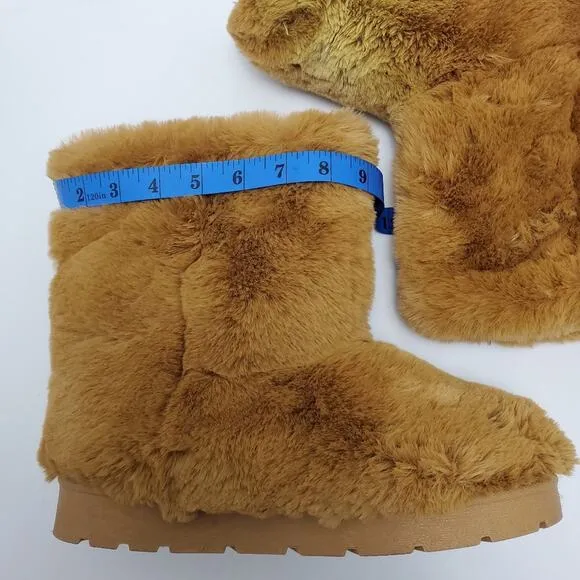 Rouge Helium Fluffy Fury All Fur Winter Cozy Warm Boots Size 9 Tan