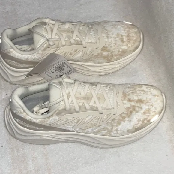 Salomon Beige Running Shoes