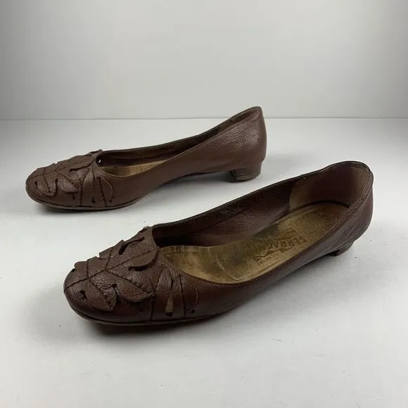 Salvatore‎ Ferragamo Ballet Flats Women 9 Brown Leather Leaf Applique Shoes