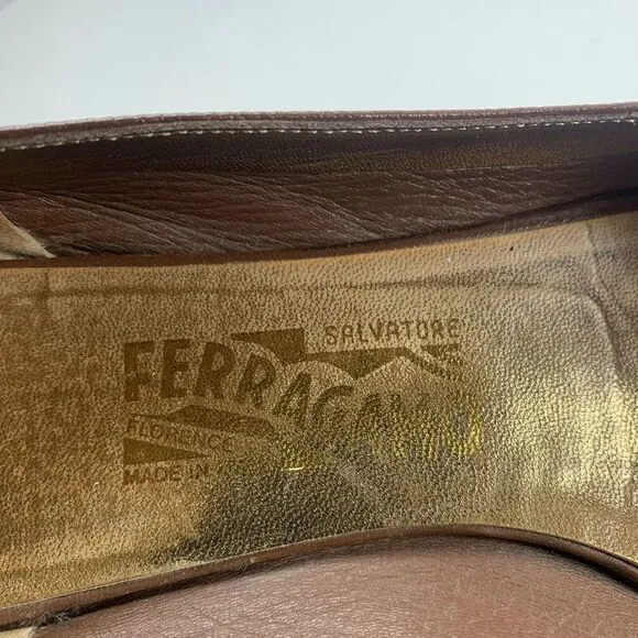 Salvatore‎ Ferragamo Ballet Flats Women 9 Brown Leather Leaf Applique Shoes