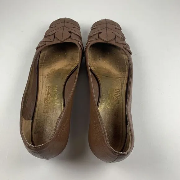 Salvatore‎ Ferragamo Ballet Flats Women 9 Brown Leather Leaf Applique Shoes