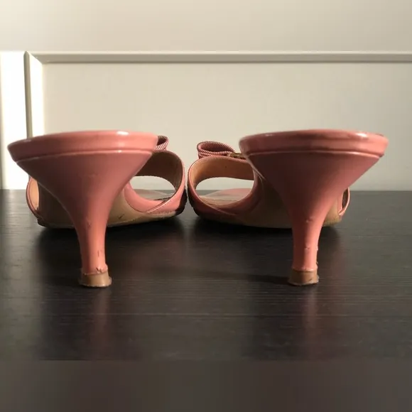 Salvatore Ferragamo Vara bow patent leather mules