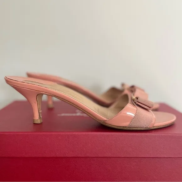 Salvatore Ferragamo Vara bow patent leather mules
