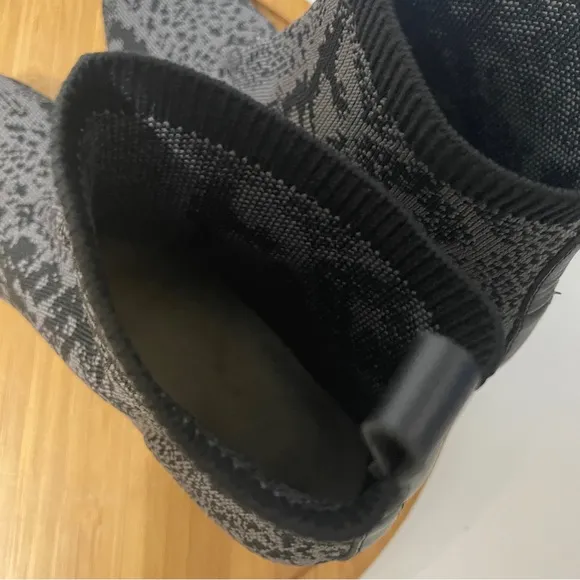 Sanctuary Rhythm Snakeskin Print Sock Bootie Round Block Heel Ankle Boot Size 6