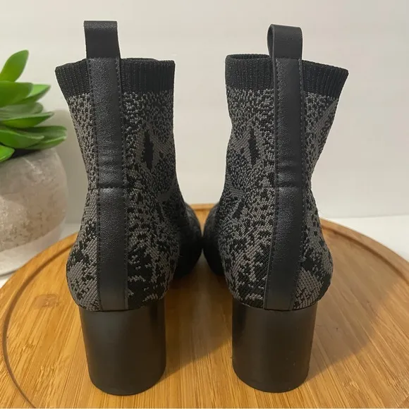 Sanctuary Rhythm Snakeskin Print Sock Bootie Round Block Heel Ankle Boot Size 6