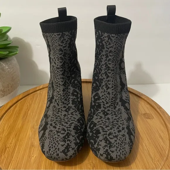 Sanctuary Rhythm Snakeskin Print Sock Bootie Round Block Heel Ankle Boot Size 6