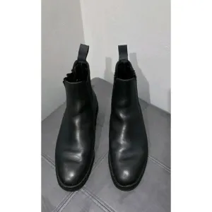 Sanders Liam Chelsea Boots Steven Alan Mens Size 9 Black Slip On Preppy England