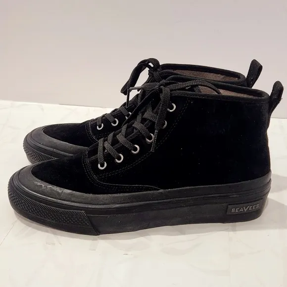 SeaVees Mariners Boots Women's High Top Suede Black Lace Up size 8.5 EUC Men 6.5
