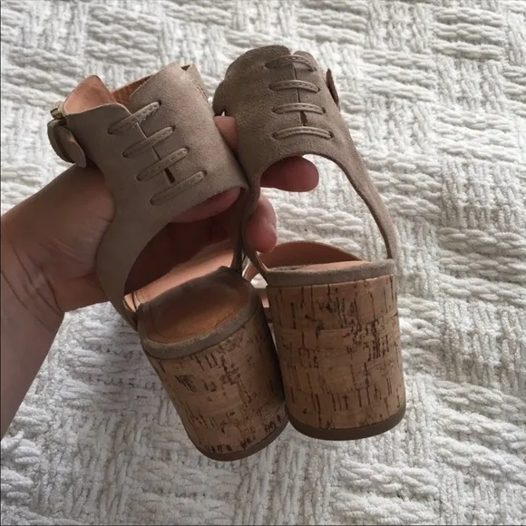 Sigerson Morrison Riva II Suede Tan City Sandal 6.5