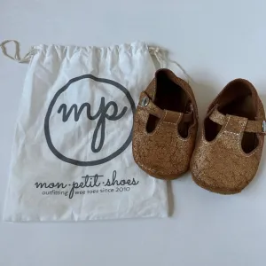 Size 5 HOLIDAY SHIMMER Gold T-Straps Leather Soft Soled Baby Mon Petit Shoes‎