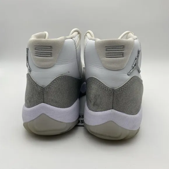 Size 9.5W - Air Jordan 11 Retro Vast Grey W (AR0715-100)