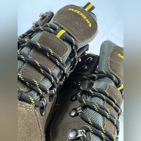 SKECHERS Men's Wide Fit Relment Pelmo Lace Up Waterproof Hiking Boot Size: 8 EUC