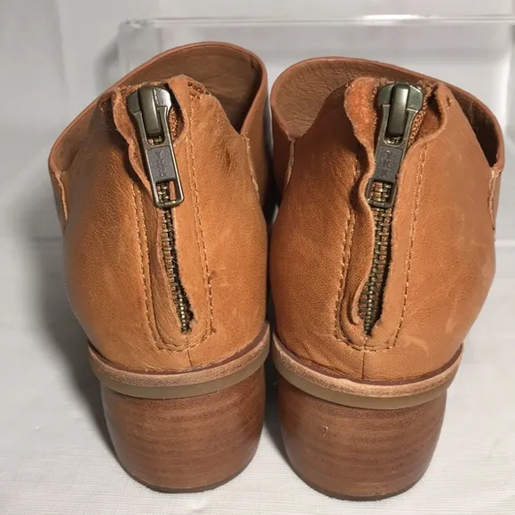 Sofft Carleigh Tan Soft Leather Bootie Shoes Block Heels Size 8