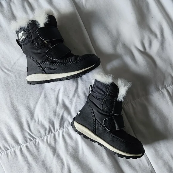 Sorel Black Toddler Winter Boots with White Fur Trim