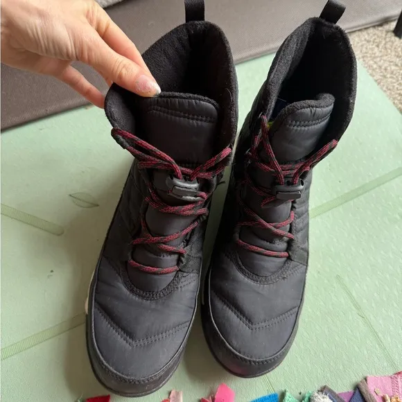 Sorel Black Weatherproof Winter Boots